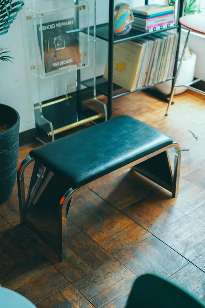 鏡付きスツール