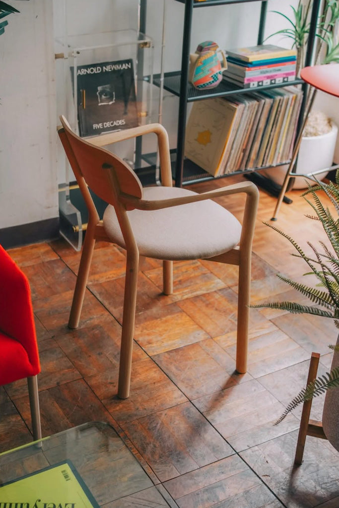 Karimoku New StandardのCastor Armchair Plus Pad(未使用品)