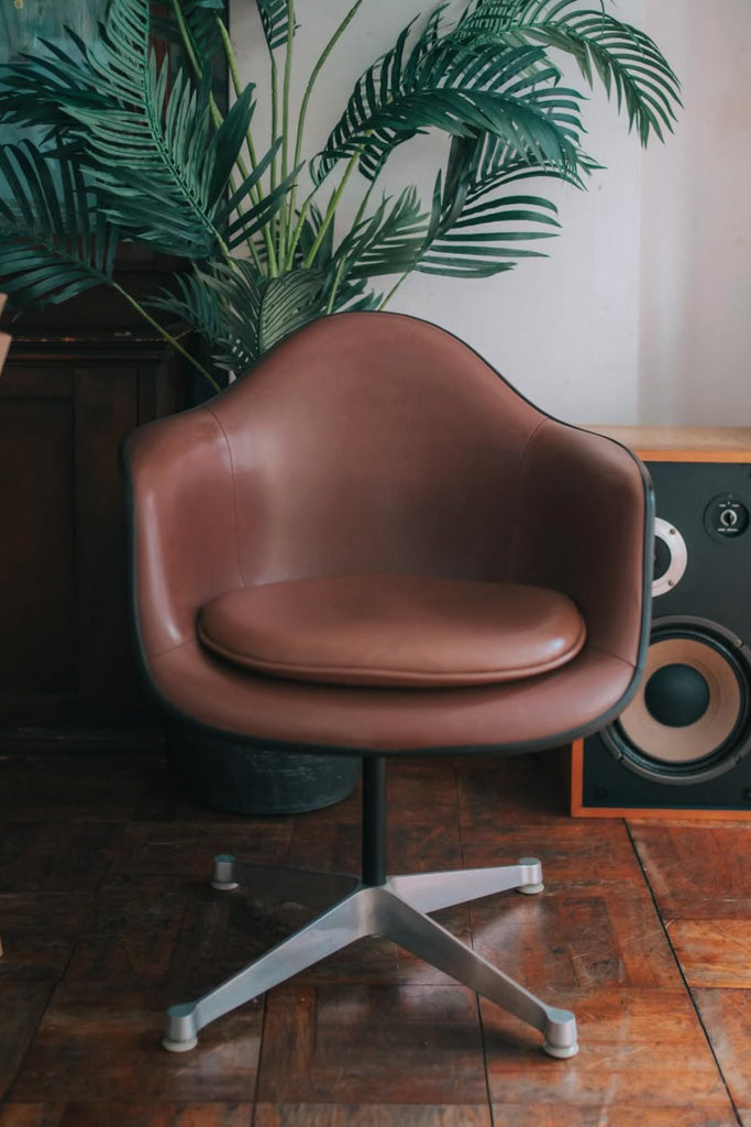 ハーマンミラーアームシェルチェア(シミあり)