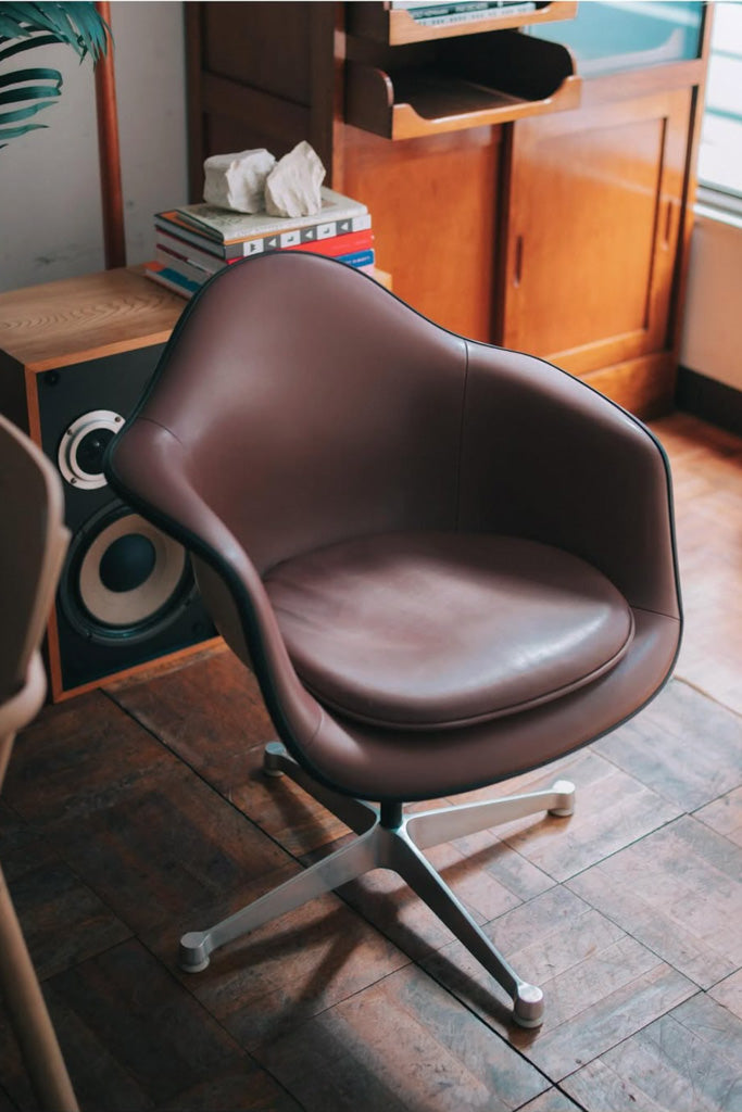 ハーマンミラーアームシェルチェア(シミあり)