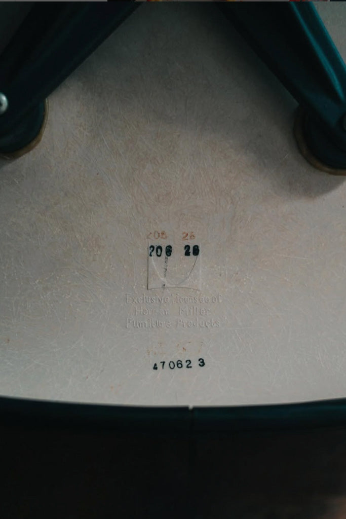 ハーマンミラーアームシェルチェア(シミあり)