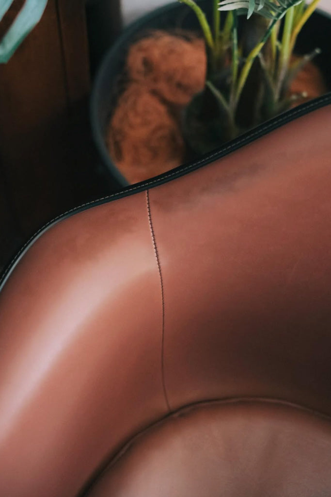 ハーマンミラーアームシェルチェア(シミあり)