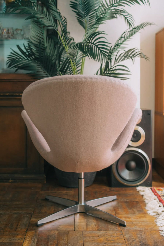 スワンチェア リプロダクト グレージュ