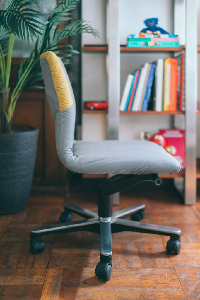 Fritz Hansen independenceチェア(イエロー)