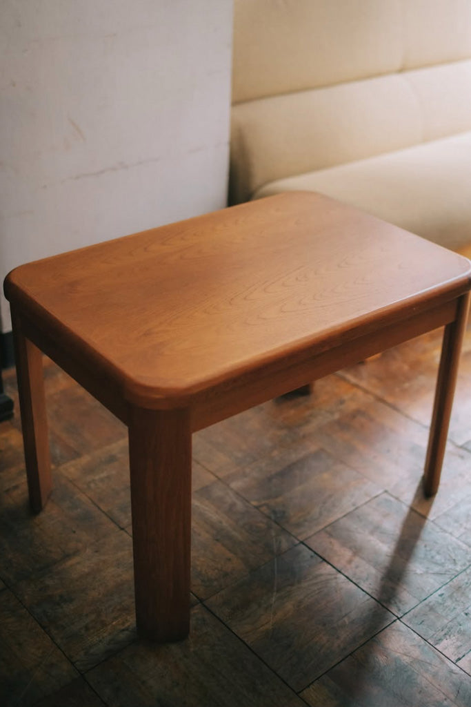 NORDIC FURNITURE社製サイドテーブル