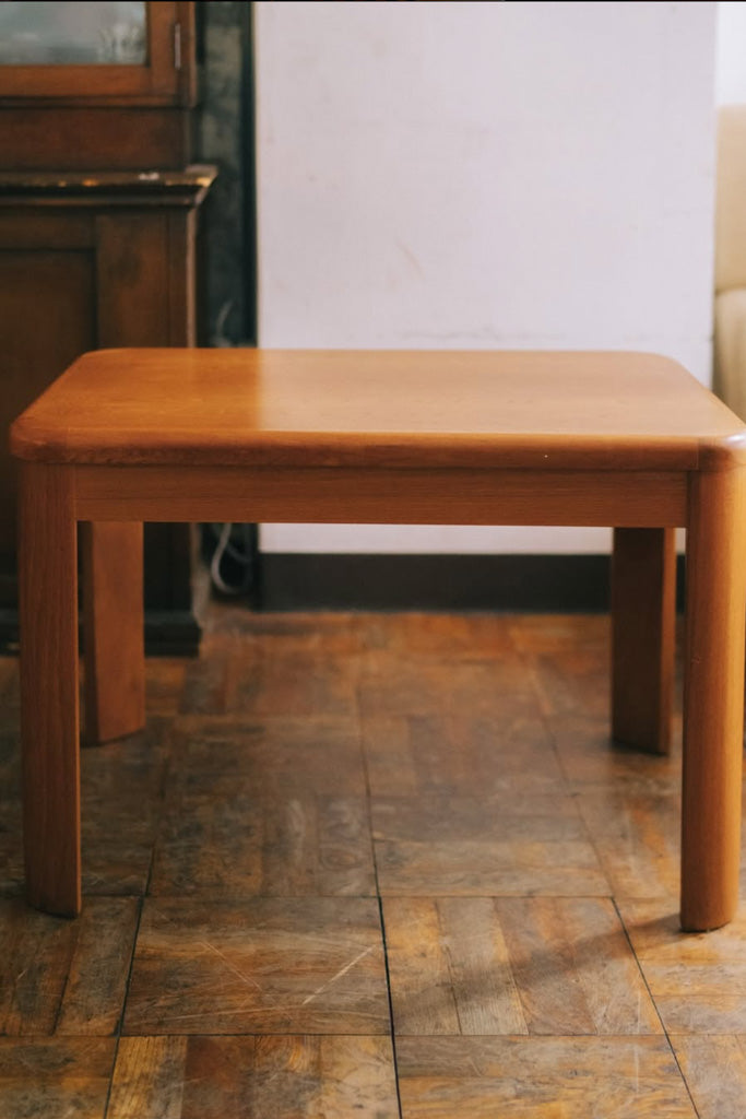 NORDIC FURNITURE社製サイドテーブル