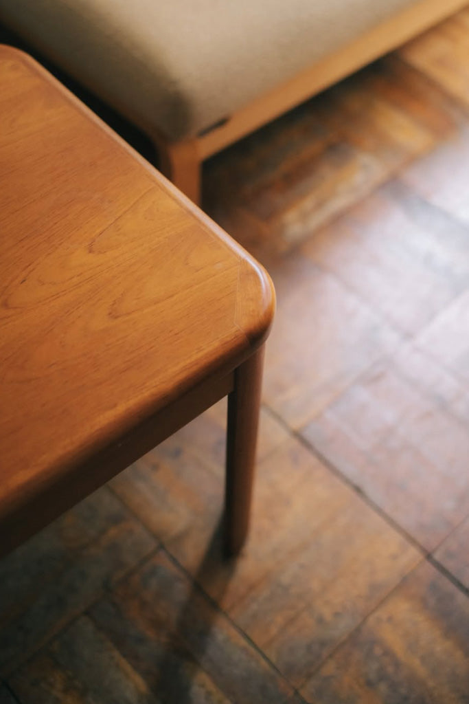 NORDIC FURNITURE社製サイドテーブル