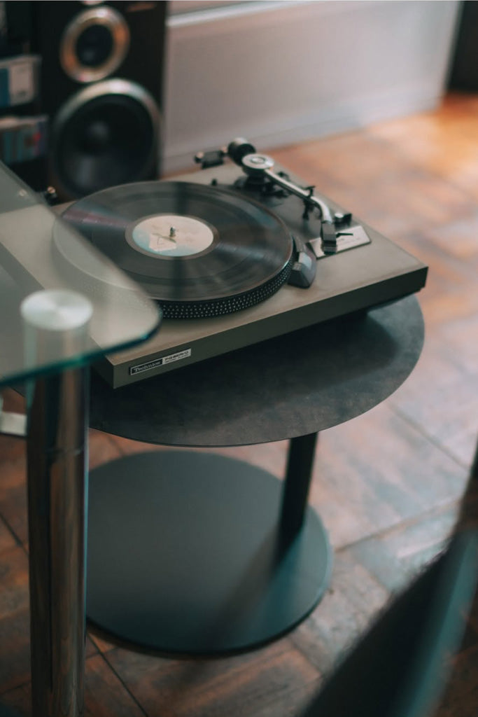 スチール製サイドテーブル