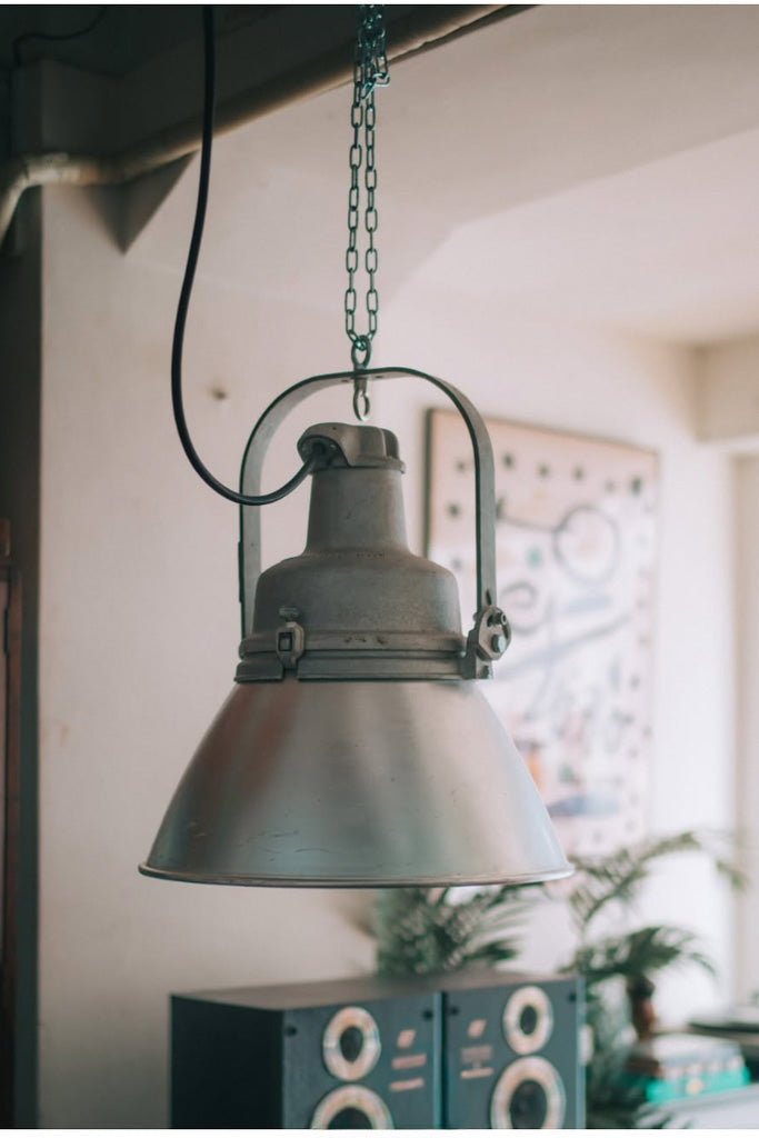 Crouse-Hinds社製インダストリアルランプ