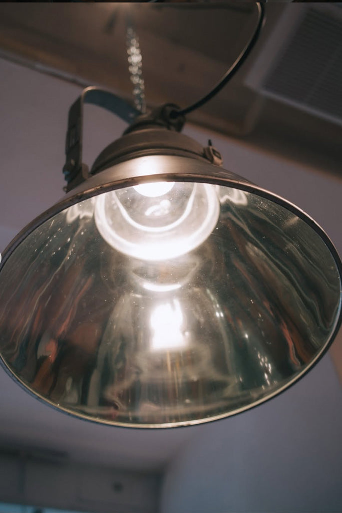 Crouse-Hinds社製インダストリアルランプ