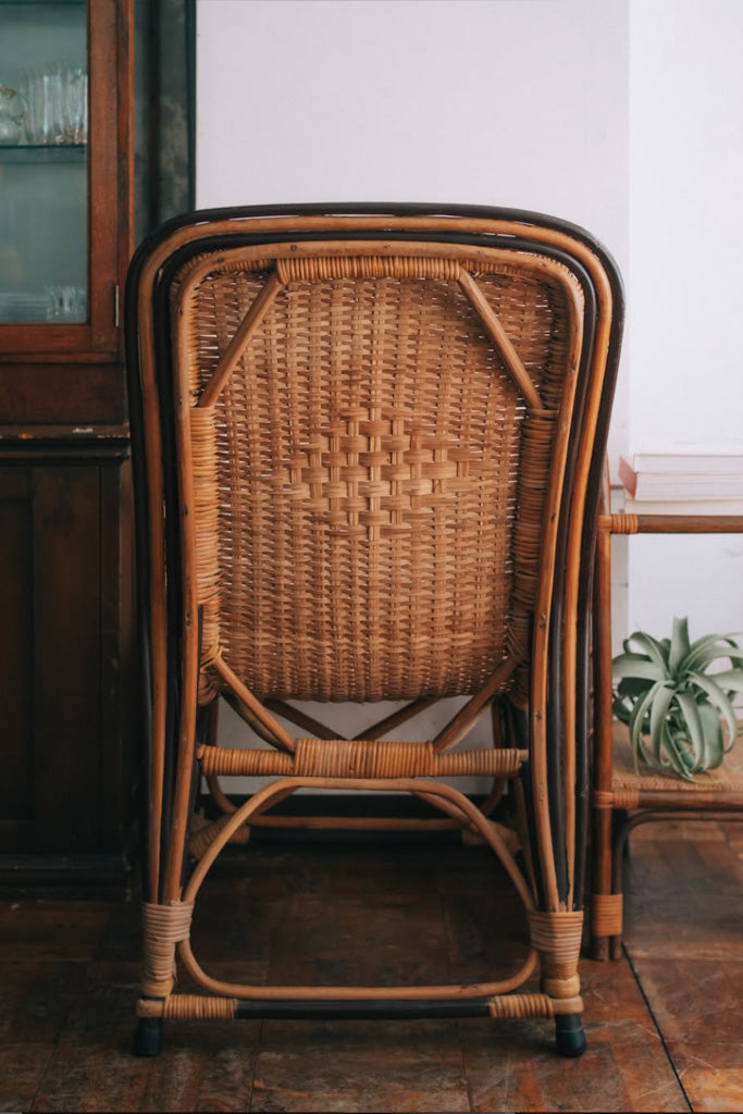 ラタンのアームチェア