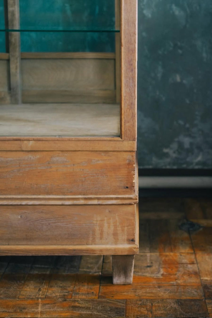 オーク材のカウンターショーケース