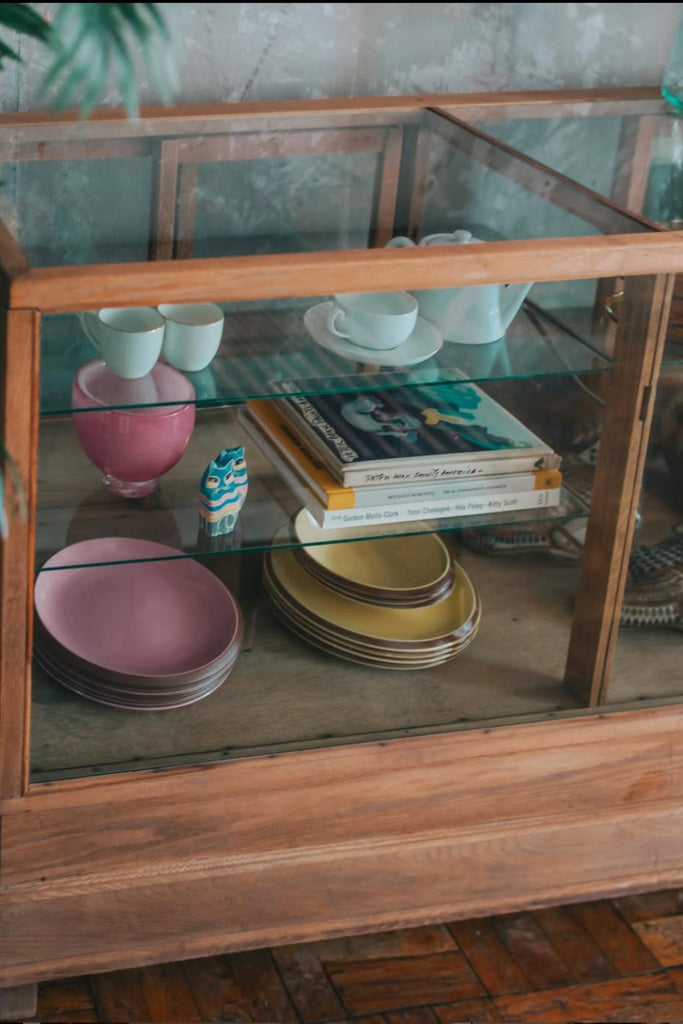 オーク材のカウンターショーケース