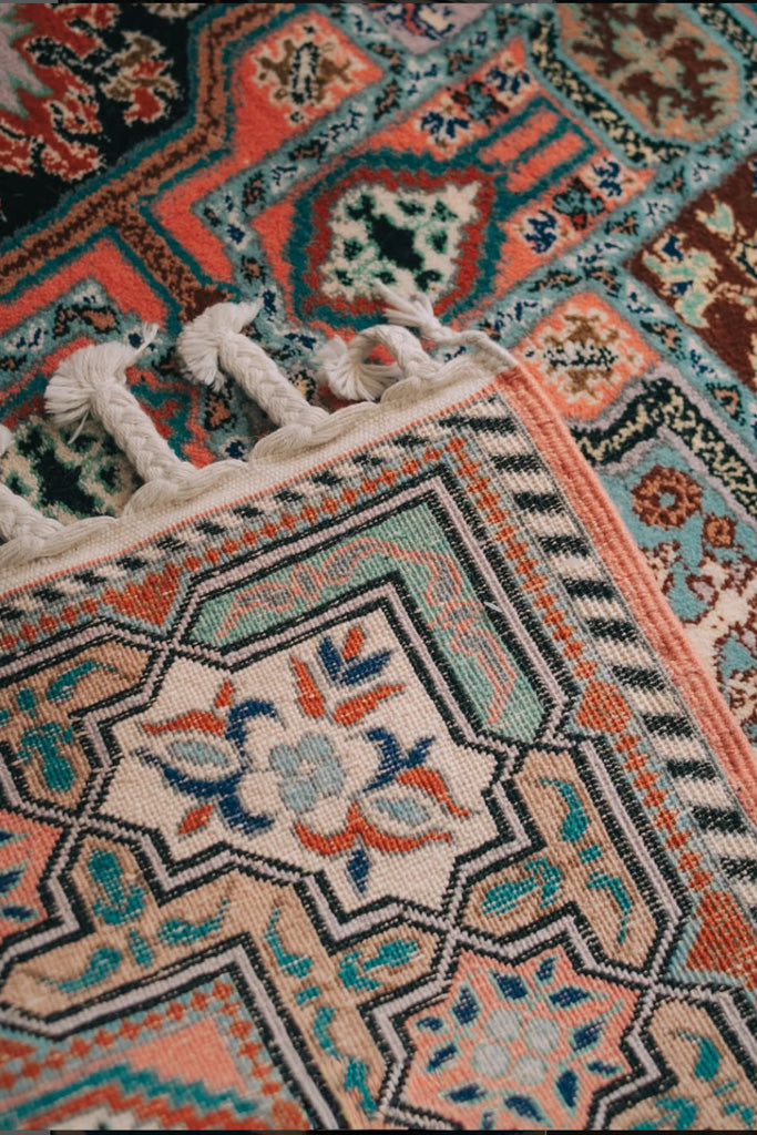 トルコ製手織りラグ