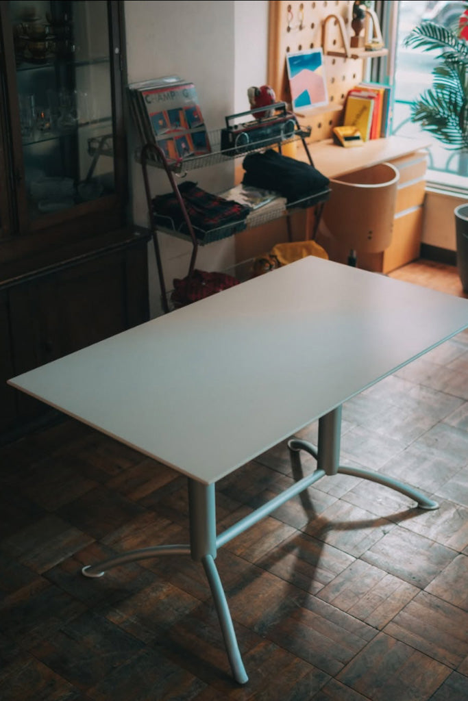 Segis ミーティングテーブル