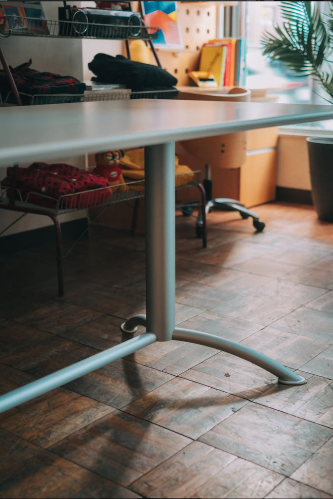 Segis ミーティングテーブル