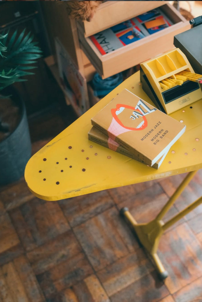 イエロースチール製アイロン台