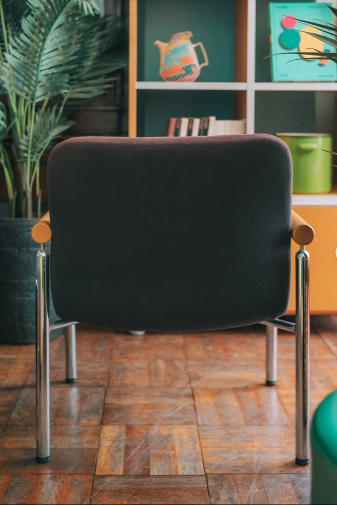 PLUS アームチェア(焼けあり)