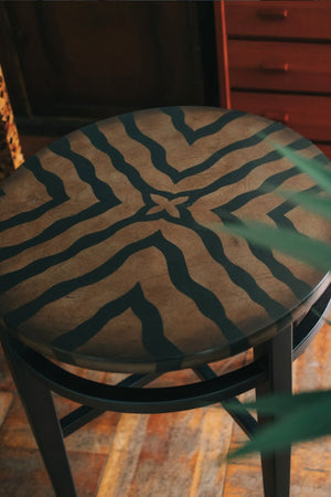 ゼブラ柄サイドテーブル