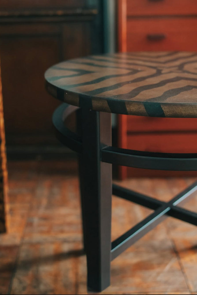 ゼブラ柄サイドテーブル