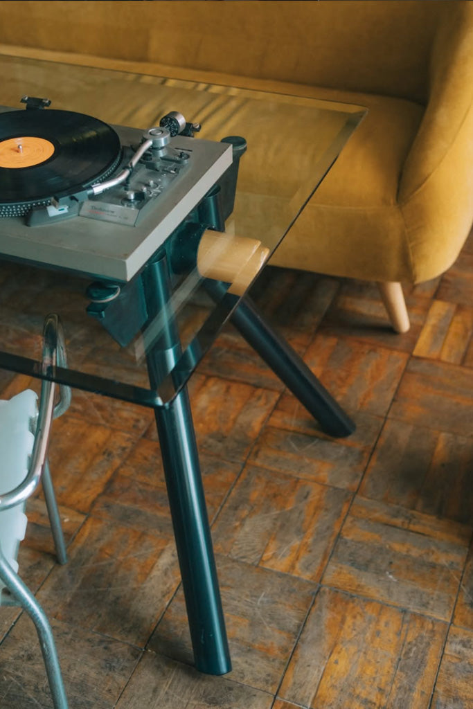 ガラストップダイニングテーブル