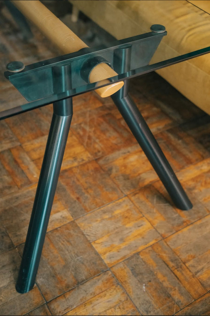 ガラストップダイニングテーブル