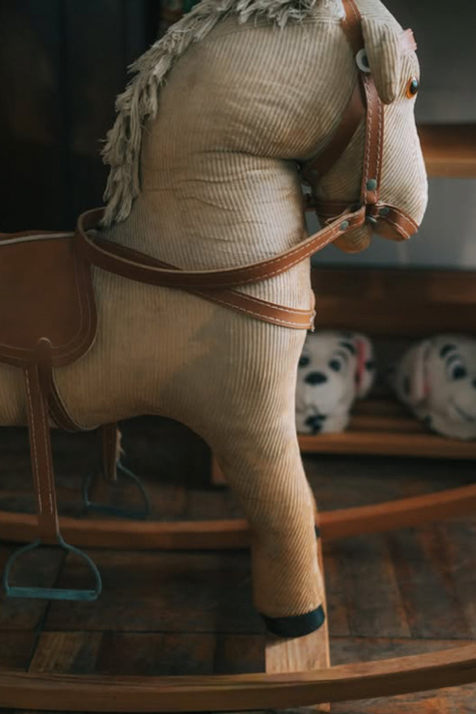 ポーランド製ロッキングホース