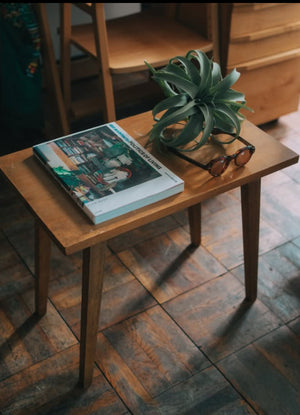 木製サイドテーブル