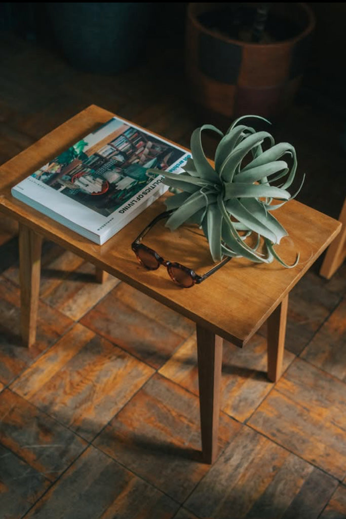 木製サイドテーブル