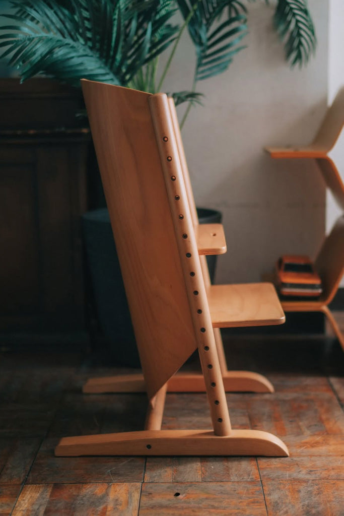 MOIZI キッズチェア