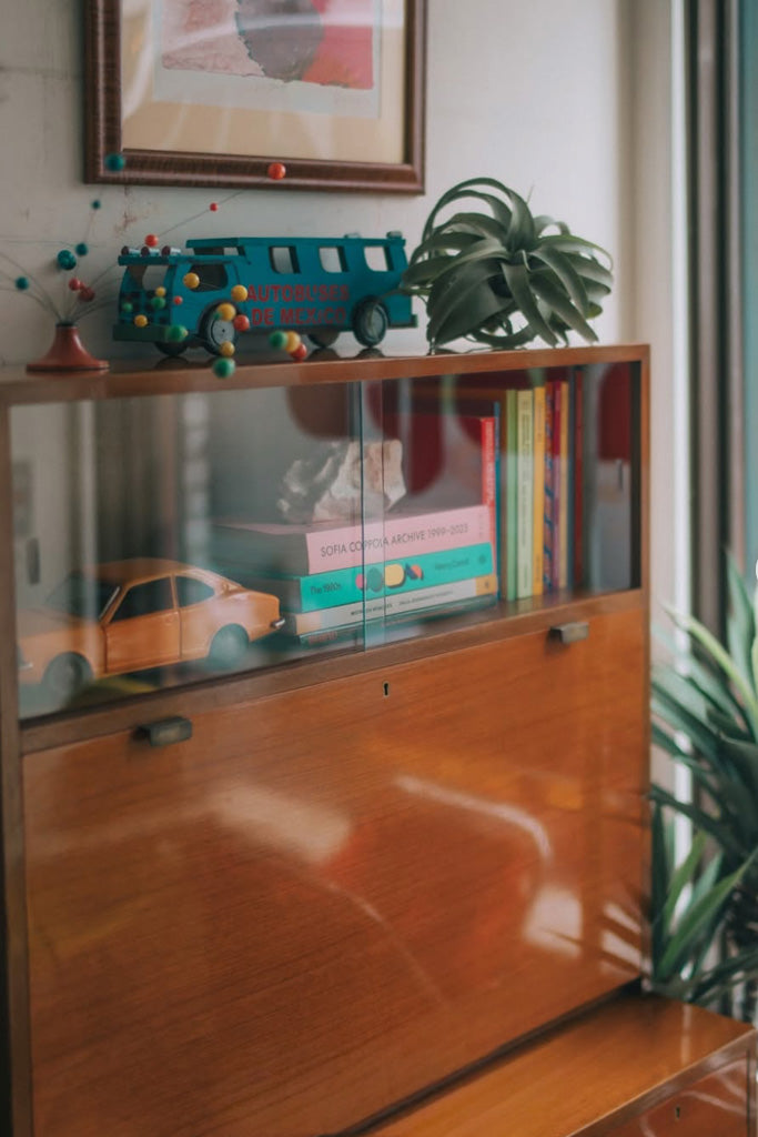 チーク材ライティングビューロー