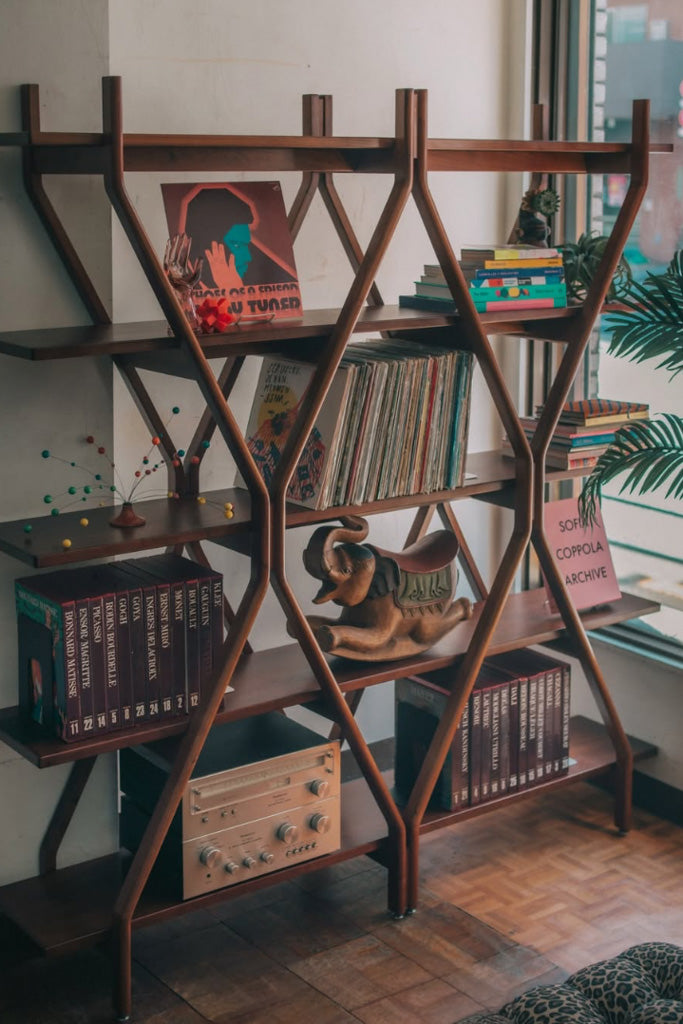 ウォールナットアーチシェルフ