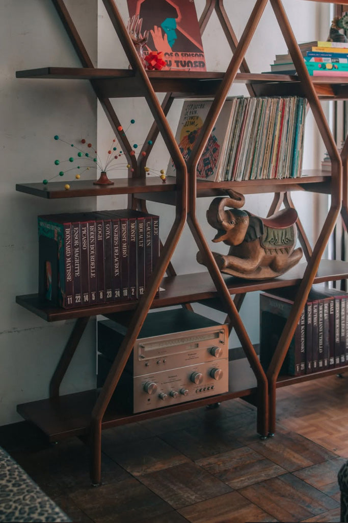 ウォールナットアーチシェルフ