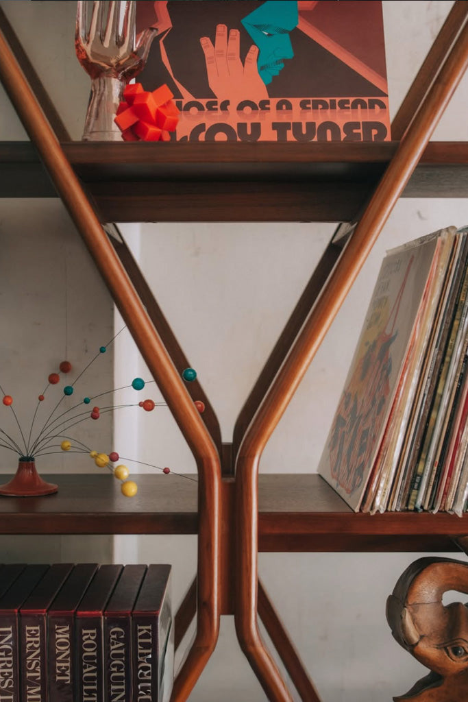 ウォールナットアーチシェルフ