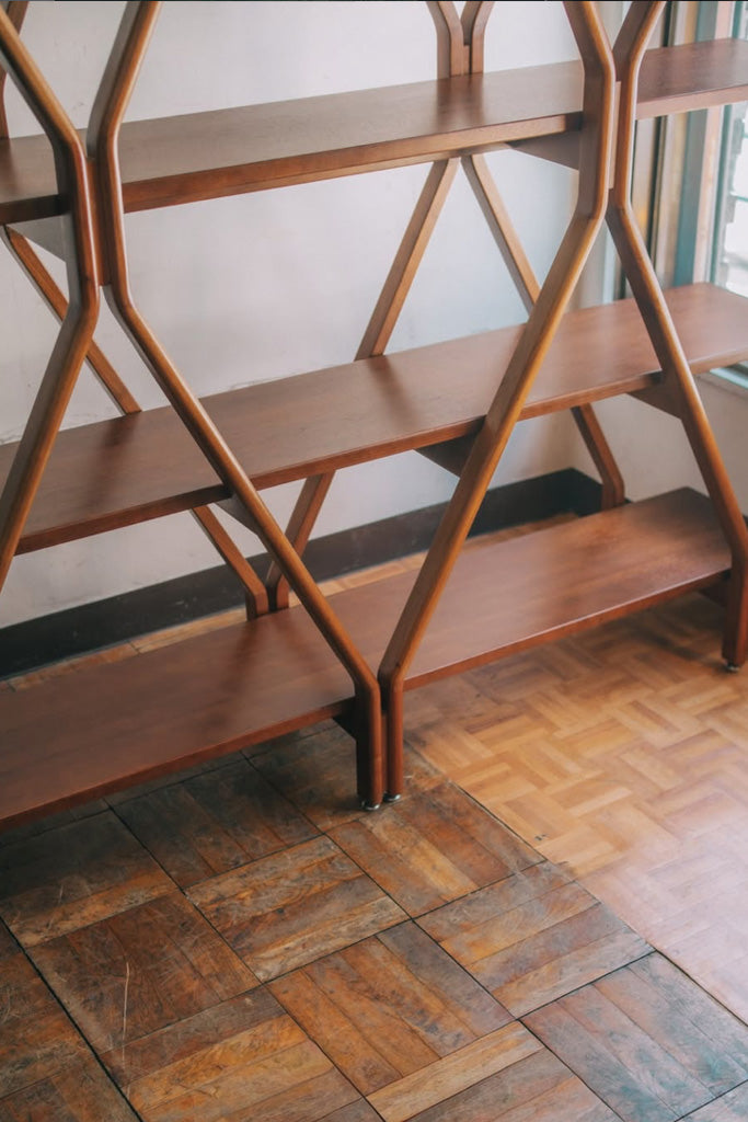 ウォールナットアーチシェルフ