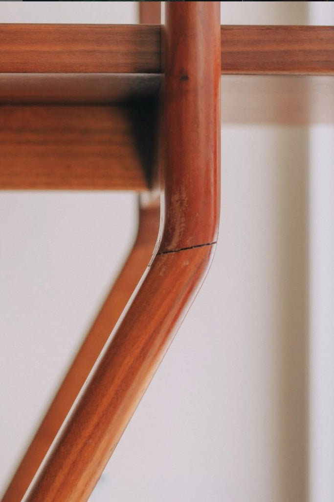 ウォールナットアーチシェルフ