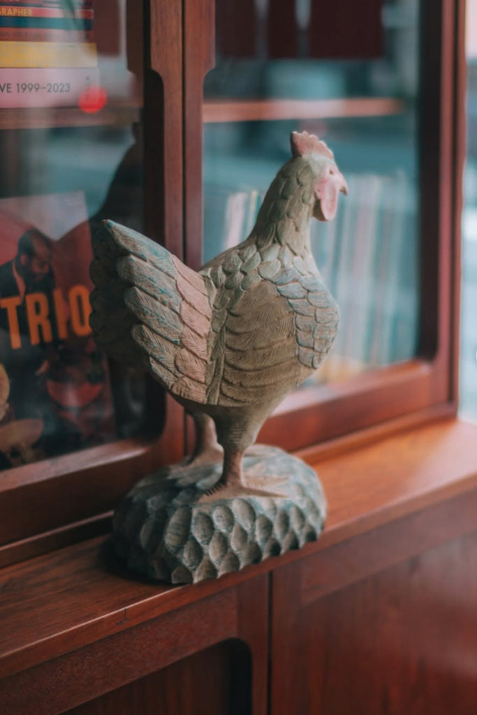 ニワトリ 木彫りのオブジェ