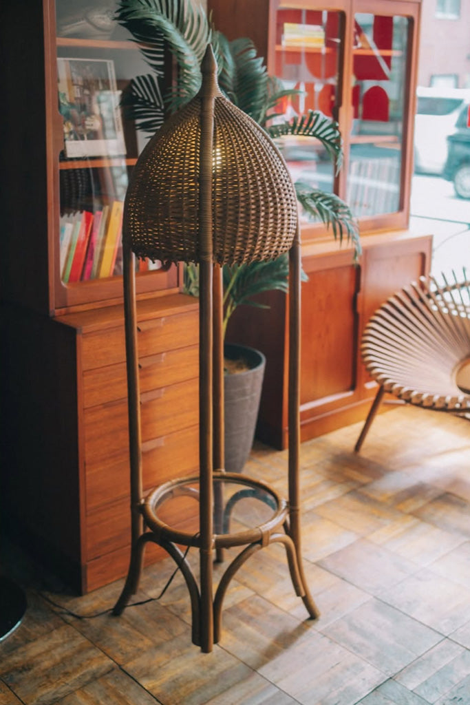 ラタンフロアライト