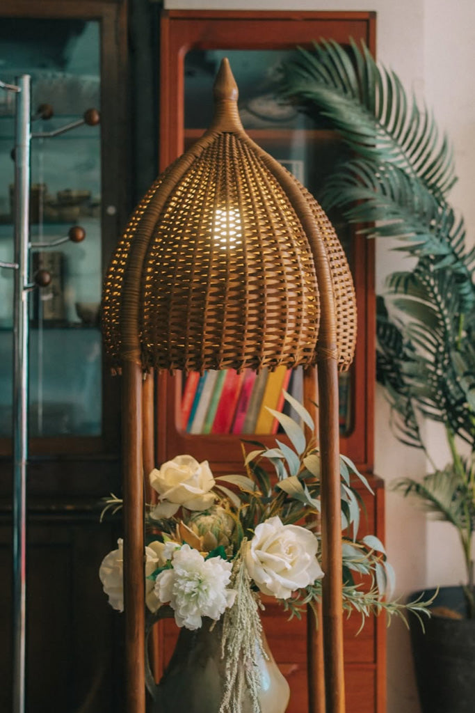 ラタンフロアライト