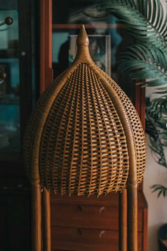 ラタンフロアライト