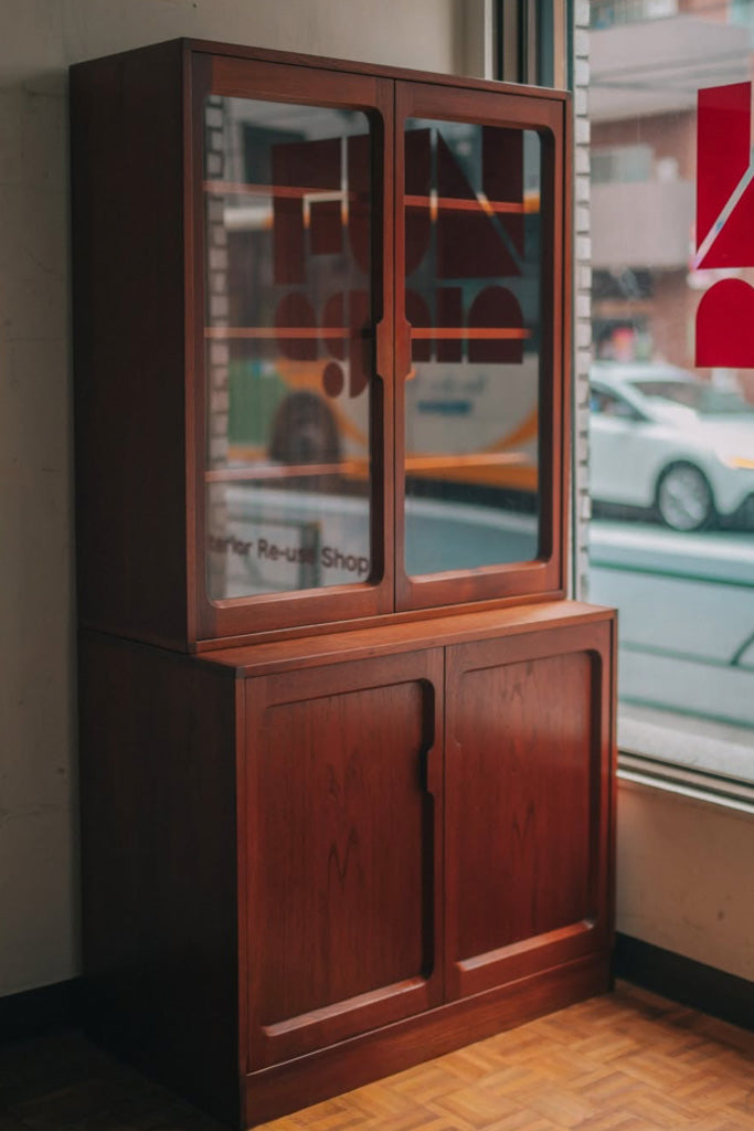 Karl Andersson & Sönerチークキャビネット