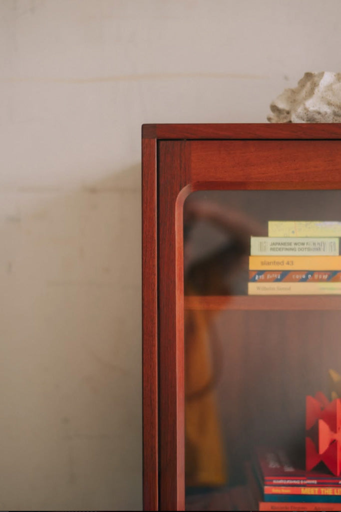 Karl Andersson & Sönerチークキャビネット