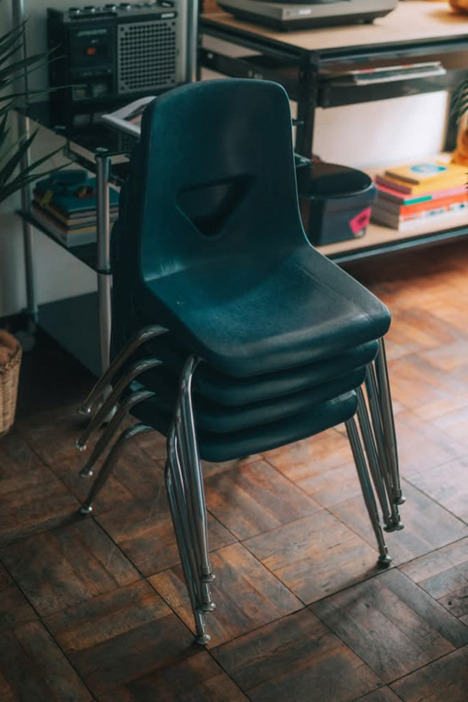 VIRCO スタッキングチェア