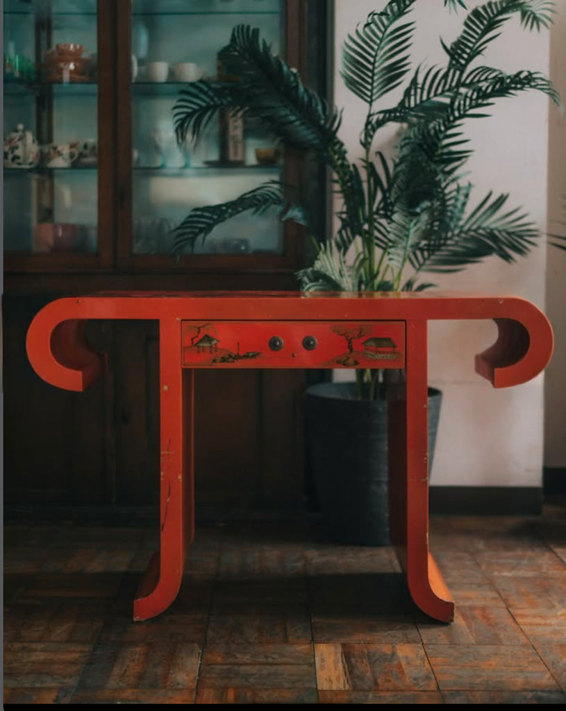 中国製オレンジのコンソール