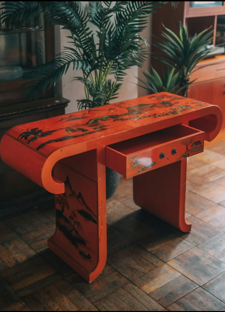 中国製オレンジのコンソール