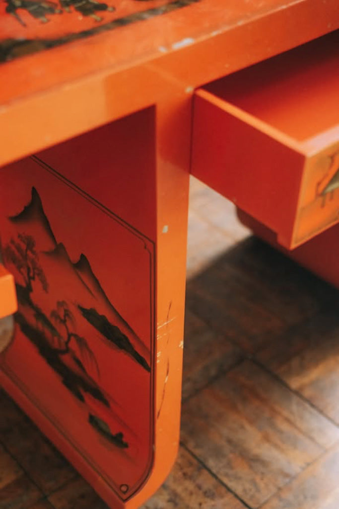 中国製オレンジのコンソール