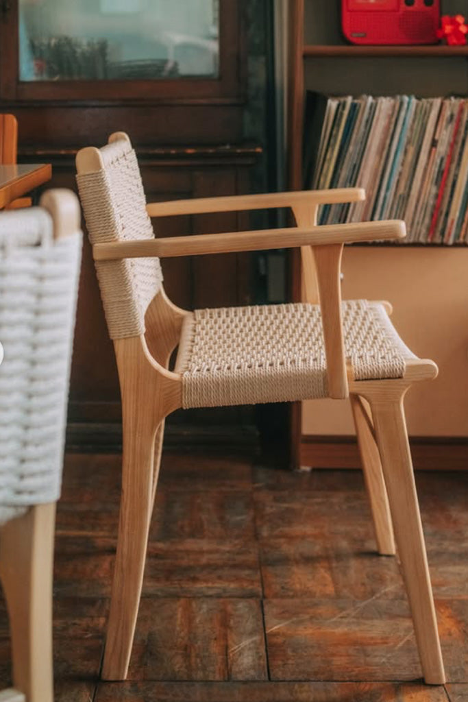 FUJIEIペーパーコードダイニングチェア(アームあり)