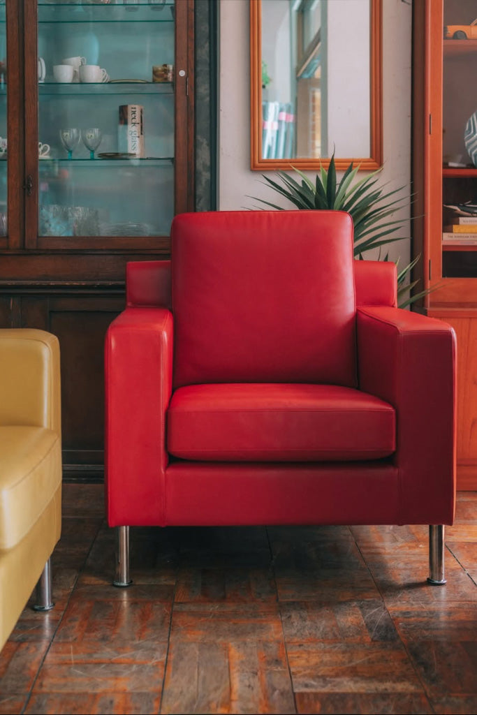 レザーラウンジチェア