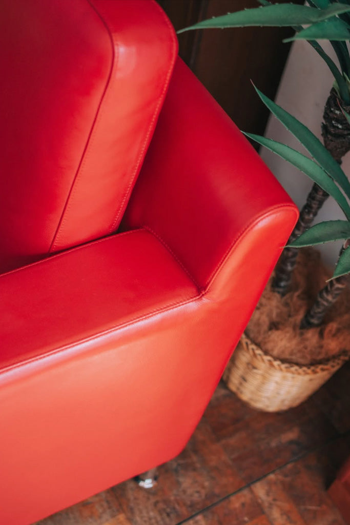 レザーラウンジチェア