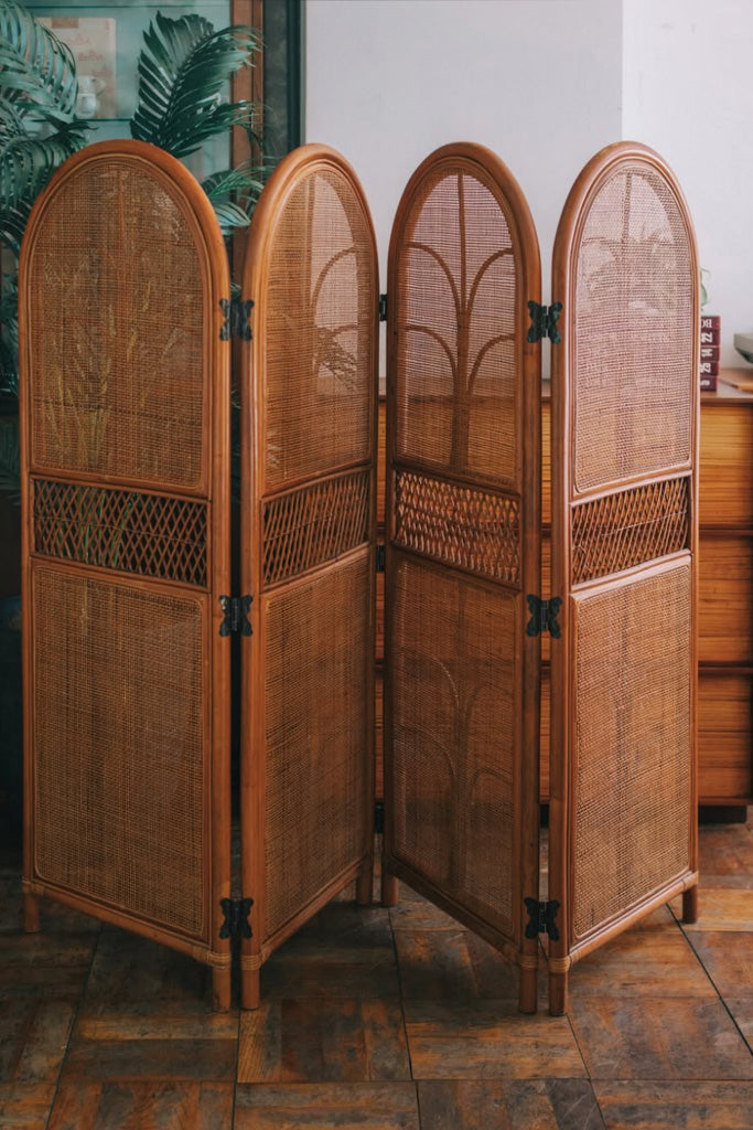 ラタンパーテーション